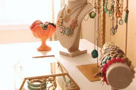 Essential Jewelry Store Tips: How To Find The Perfect Piece